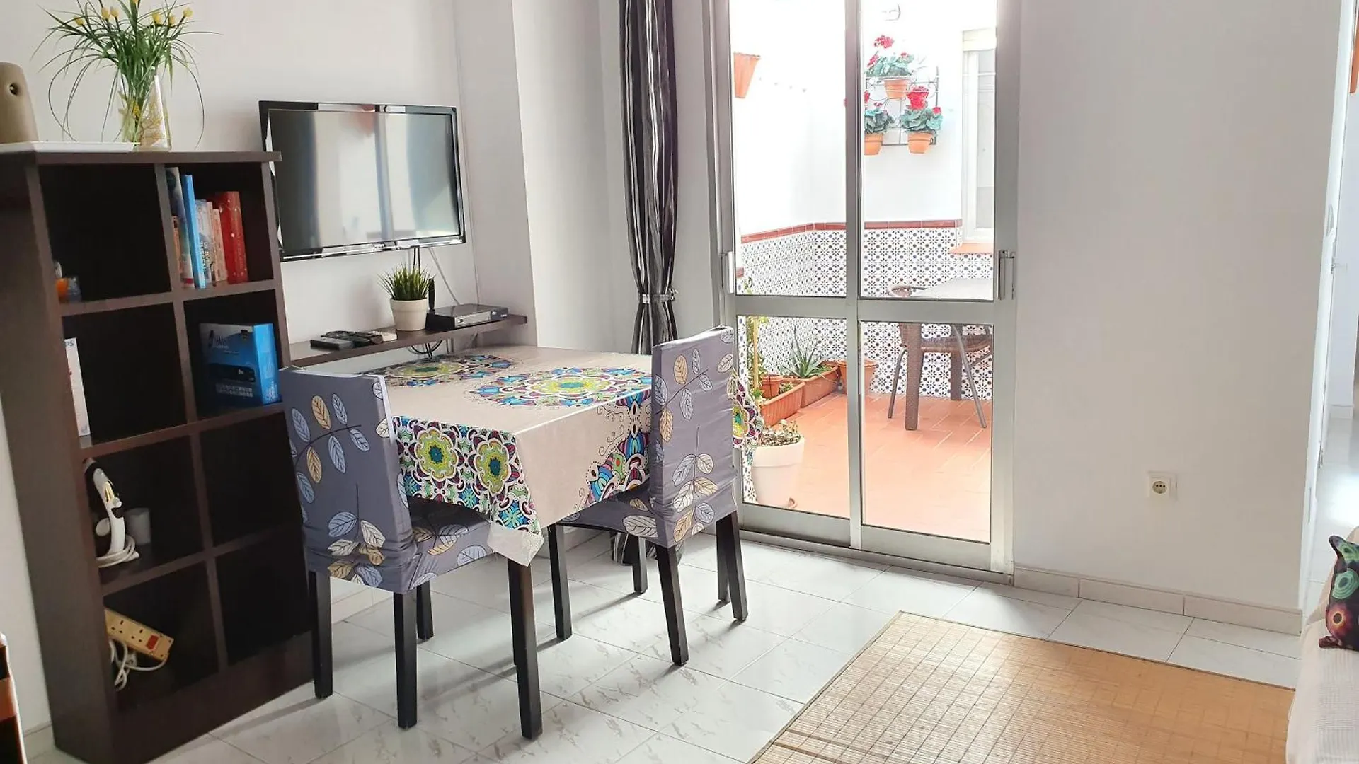 Apartment Mitten In Der Stadt Von Nerja