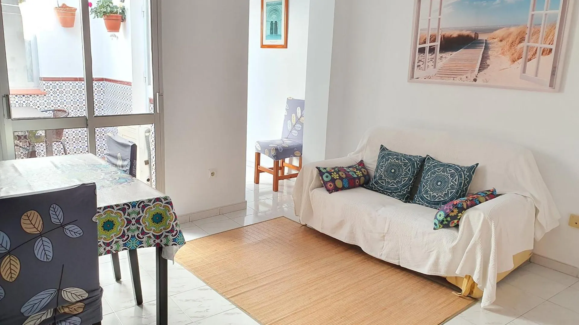 Apartment Mitten In Der Stadt Von Nerja
