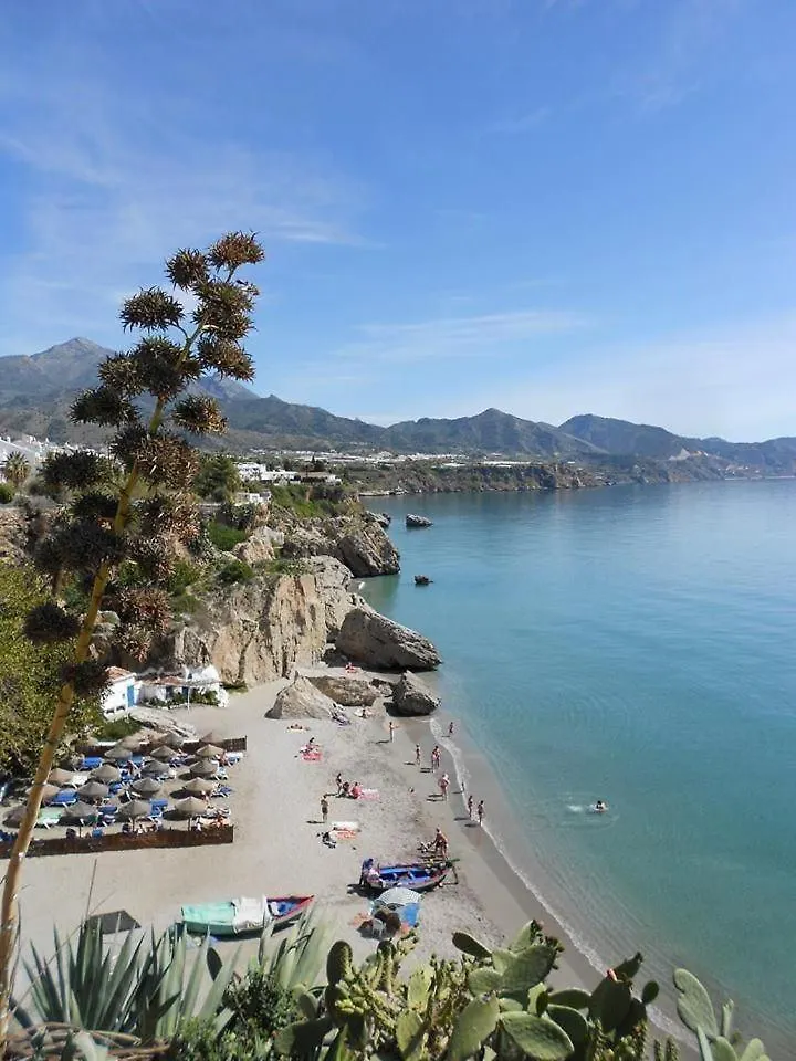 Apartment Mitten In Der Stadt Von Nerja