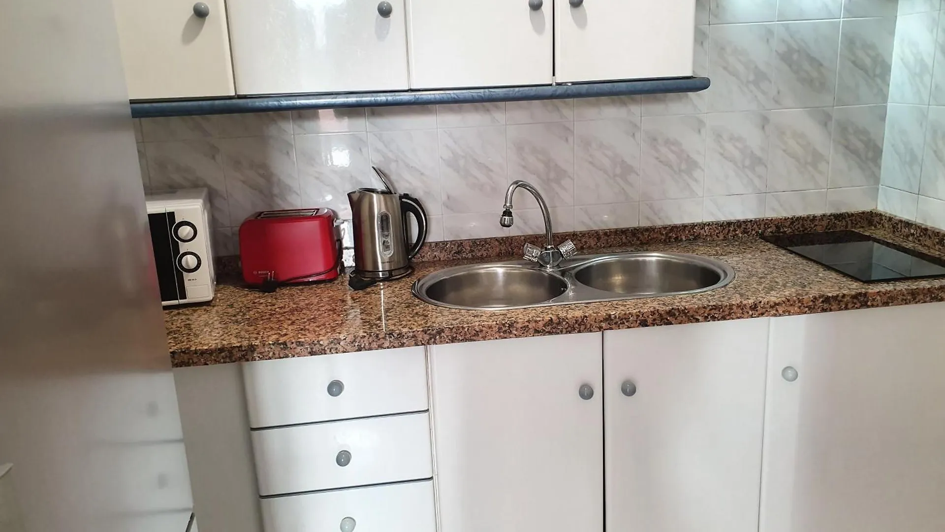 Apartment Mitten In Der Stadt Von Nerja