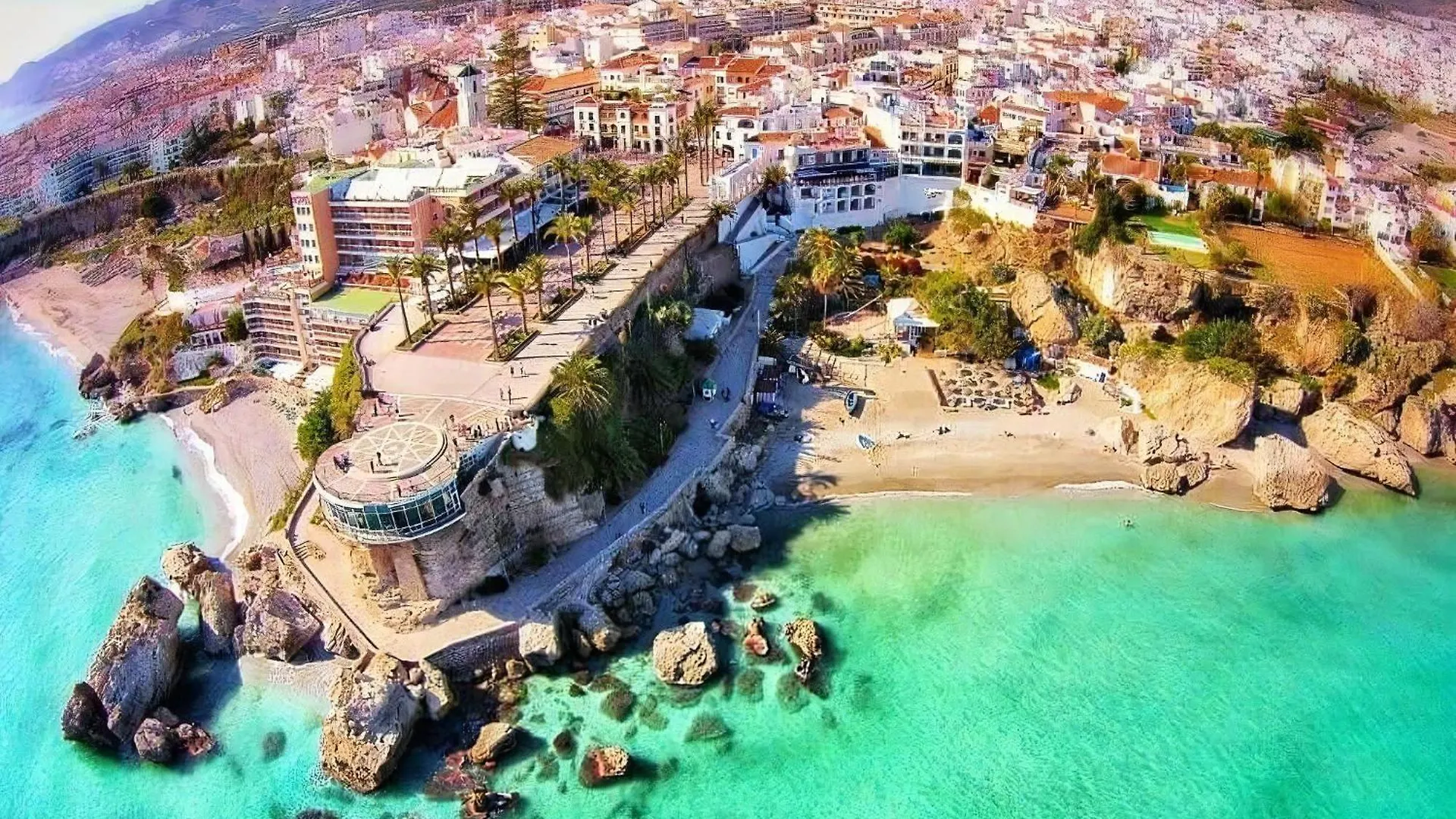Apartment Mitten In Der Stadt Von Nerja